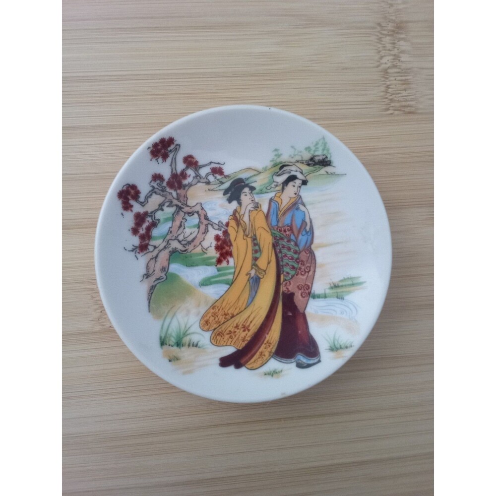 Hand Painted Japanese Geisha Mini Plate With Hanger